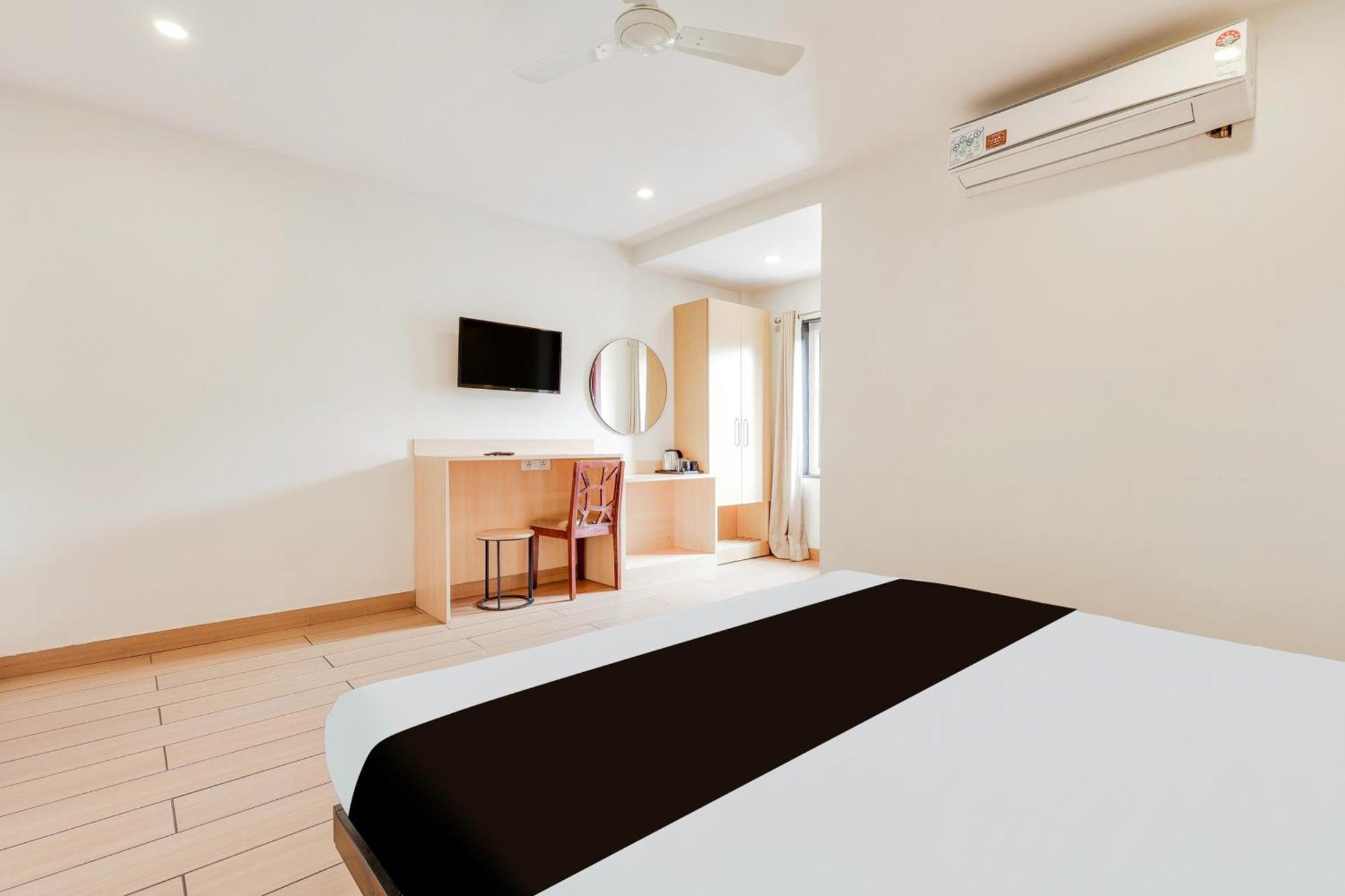 Super Townhouse Visakhapatnam Hotel Exterior photo