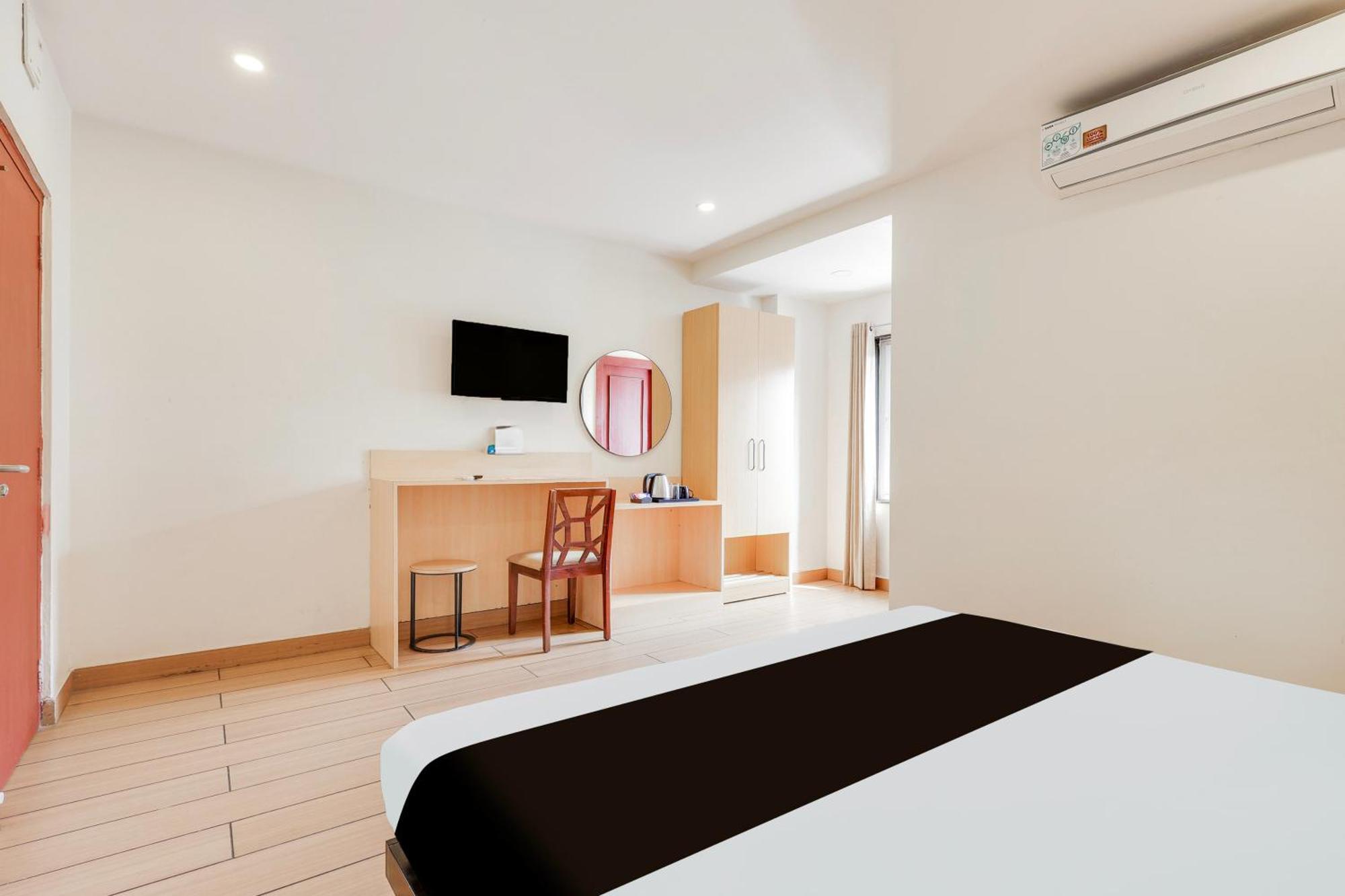 Super Townhouse Visakhapatnam Hotel Exterior photo