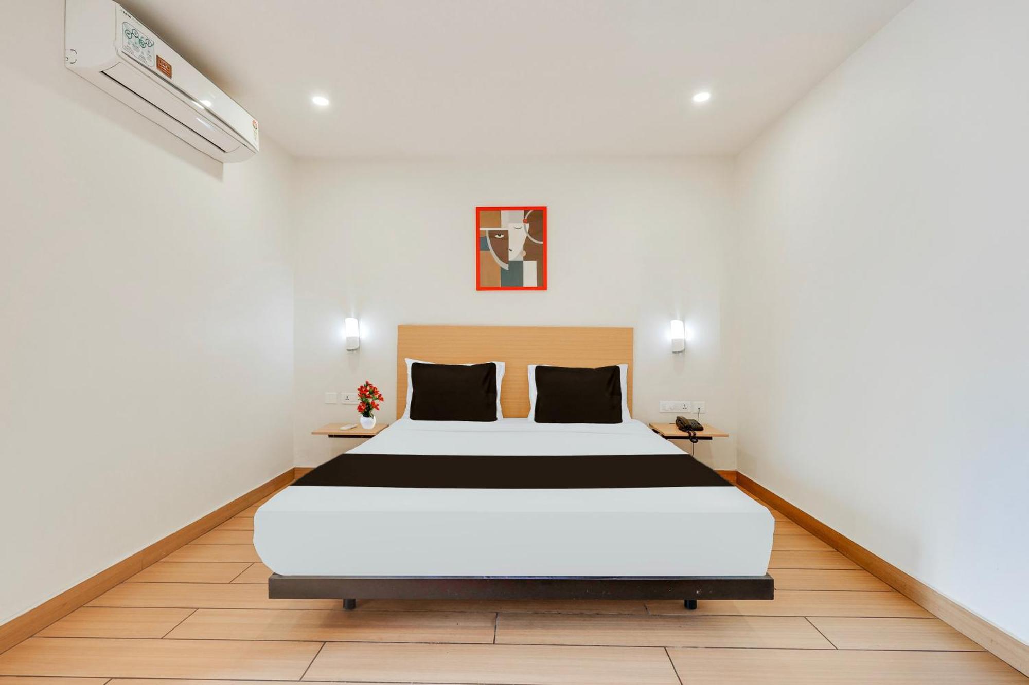 Super Townhouse Visakhapatnam Hotel Exterior photo
