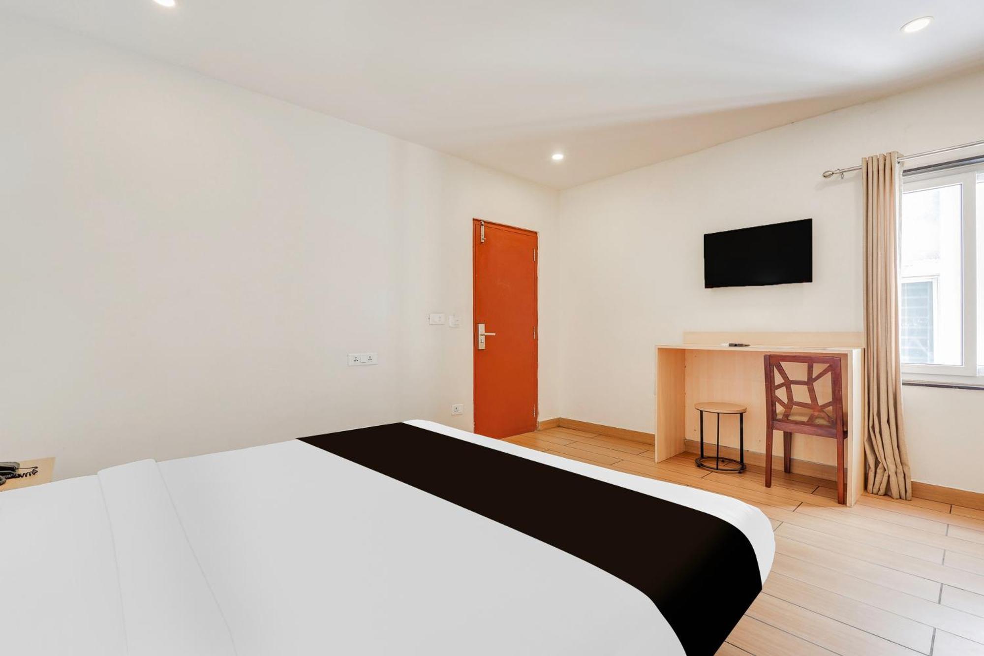 Super Townhouse Visakhapatnam Hotel Exterior photo
