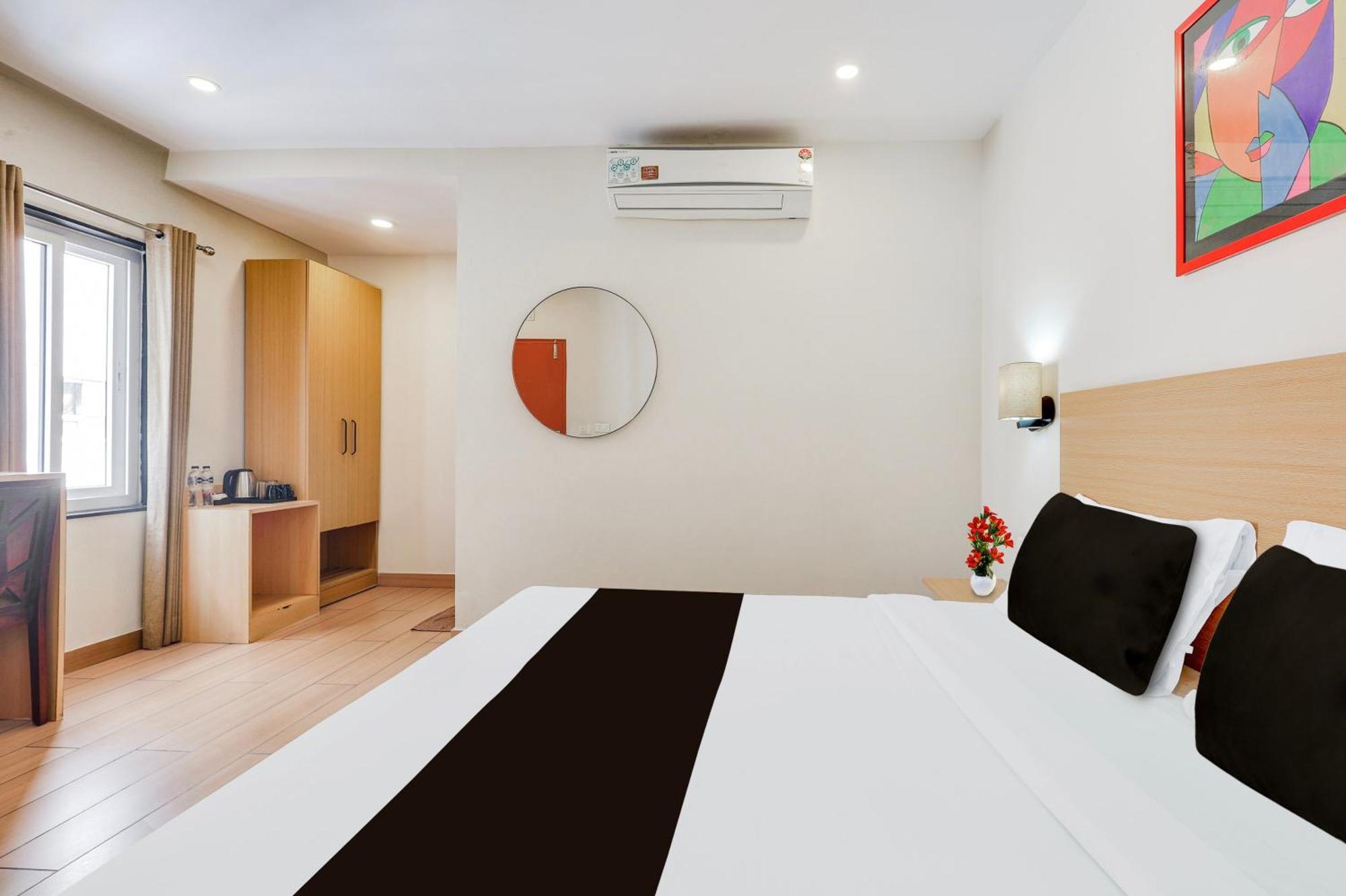 Super Townhouse Visakhapatnam Hotel Exterior photo
